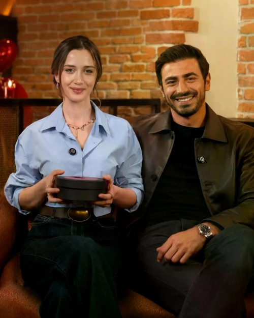 A-little-glimpse-of-EmSu-from-upcoming-interview_...-DT--emingunenc-ilsudemircii-...-F-1.jpg